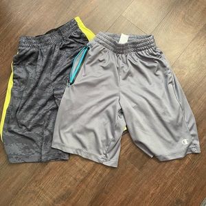 CHAMPION boys shorts. Size 7/8- good play condition. ⭐️